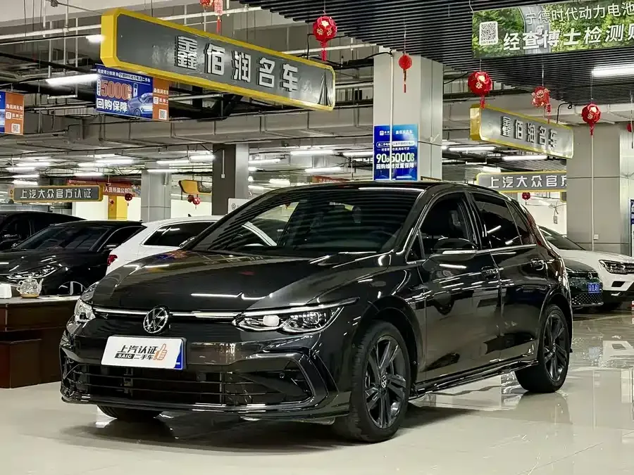 Volkswagen golf Golf 2021 280TSI DSG R-Line 2022 — фото 1, купить с доставкой в Москву