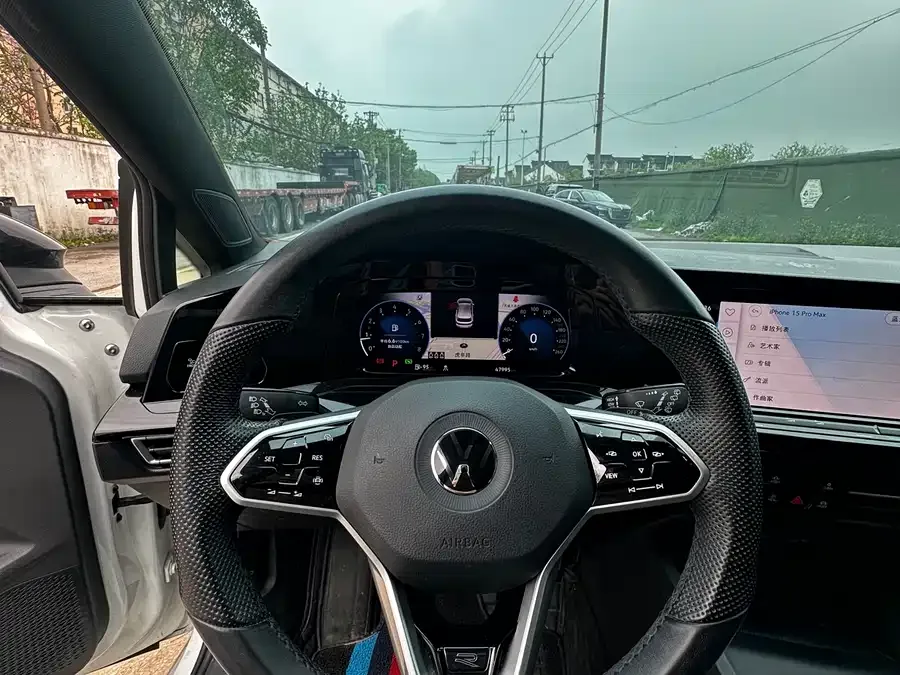 Volkswagen golf Golf 2021 280TSI DSG R-Line 2022 — миниатюра 5