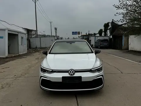 Volkswagen golf 2022 купить в Москве