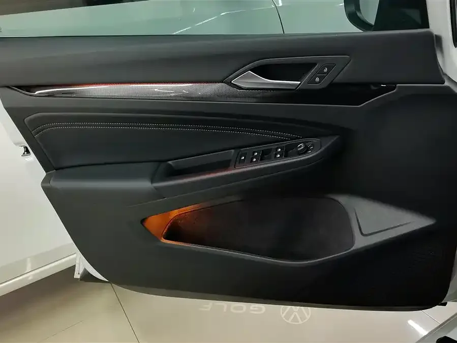 Volkswagen golf Golf 2023 facelift 280TSI DSG R-Line Lite 2024 — миниатюра 4