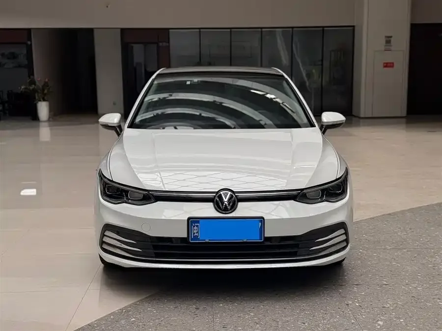 Volkswagen golf Golf 2021 280TSI DSG Pro 2022 — фото 1, купить с доставкой в Москву
