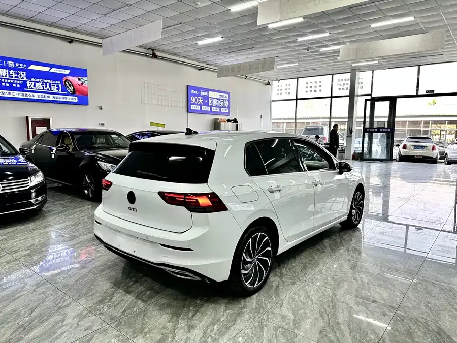 Volkswagen golf Golf 2021 280TSI DSG Pro First Edition 2022 — миниатюра 2
