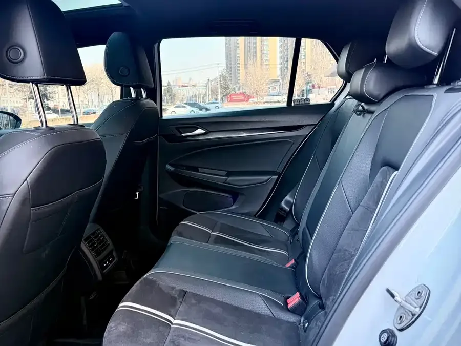 Volkswagen golf Golf 2023 280TSI DSG R-Line Lite 2023 — миниатюра 5
