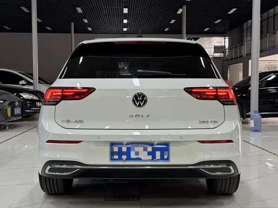 Volkswagen golf Golf 2023 280TSI DSG Pro 20th Anniversary Edition 2024 — миниатюра 3