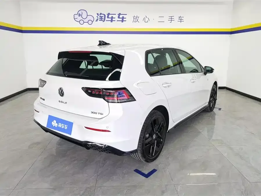 Volkswagen golf Golf 2025 300TSI R-Line 2024 — миниатюра 3