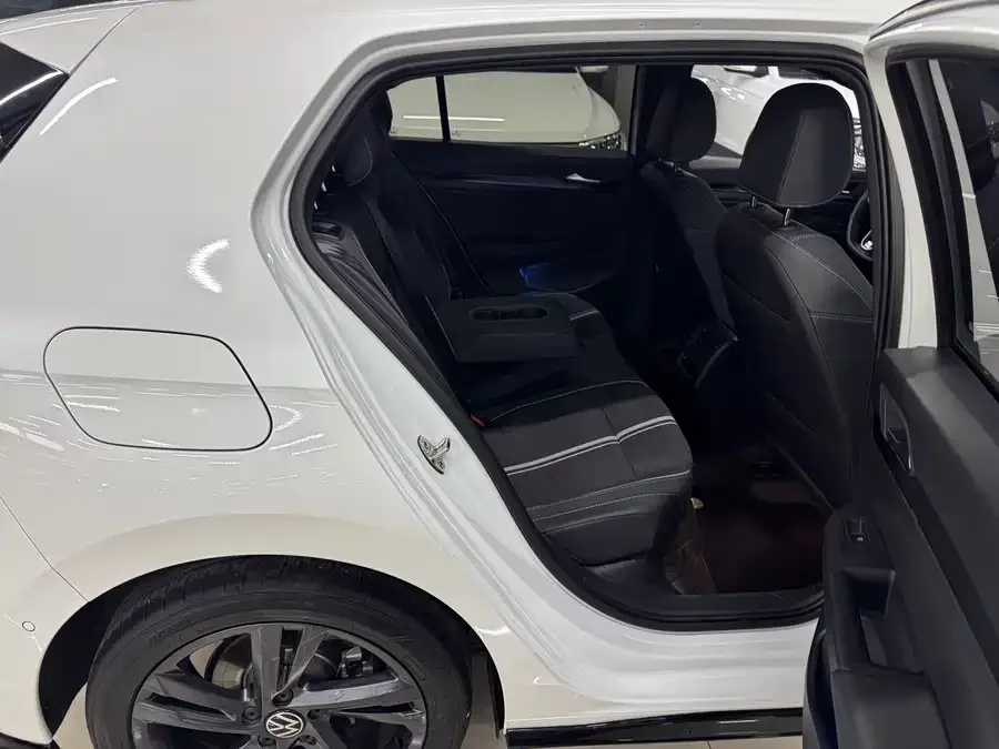 Volkswagen golf Golf 2023 280TSI DSG R-Line Lite 2023 — миниатюра 5