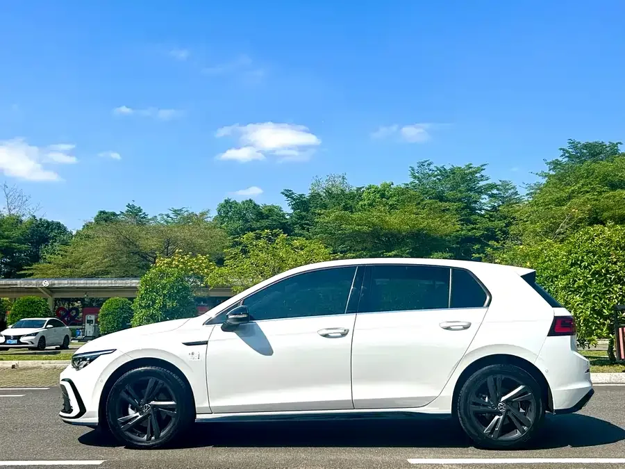 Volkswagen golf Golf 2023 280TSI DSG R-Line 20th Anniversary Edition 2024 — миниатюра 2