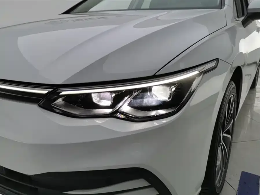 Volkswagen golf Golf 2021 280TSI DSG Pro 2022 — миниатюра 2