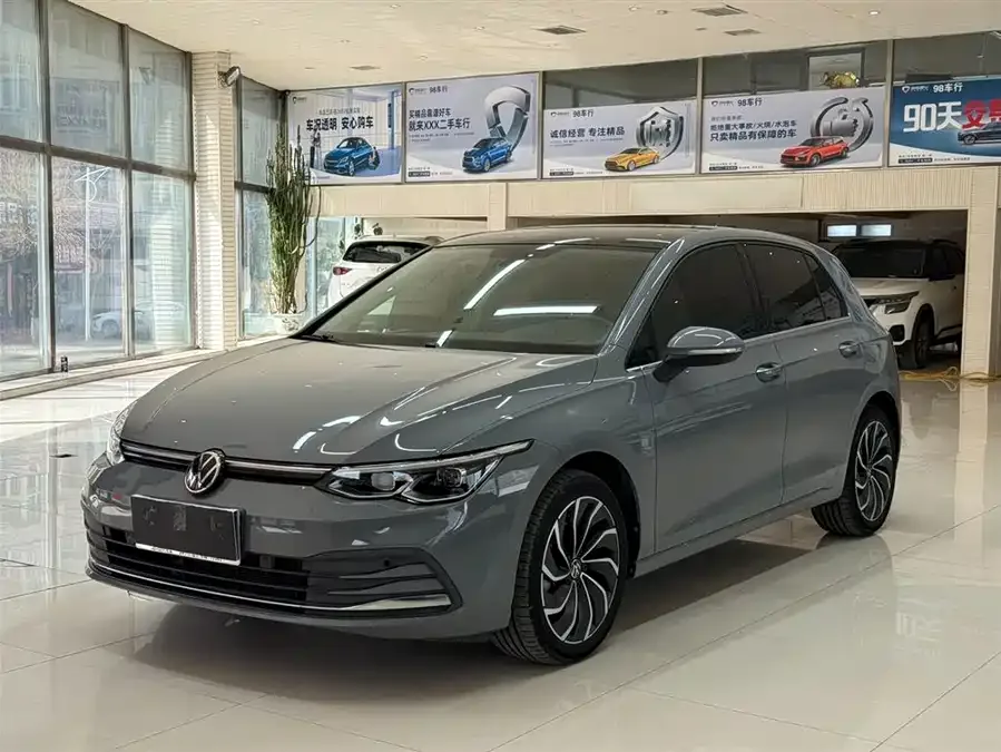 Volkswagen golf Golf 2021 280TSI DSG Pro 2022 — фото 1, купить с доставкой в Москву