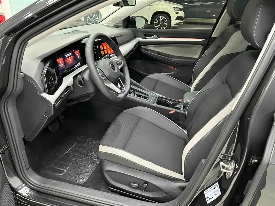 Volkswagen golf Golf 2021 280TSI DSG Pro 2022 — миниатюра 5