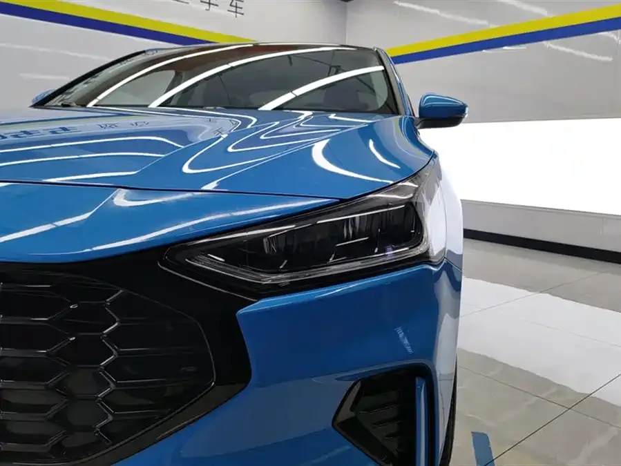 Ford Focus Focus 2022 Sedan EcoBoost 180 Automatic Competition Edition 2023 — миниатюра 2