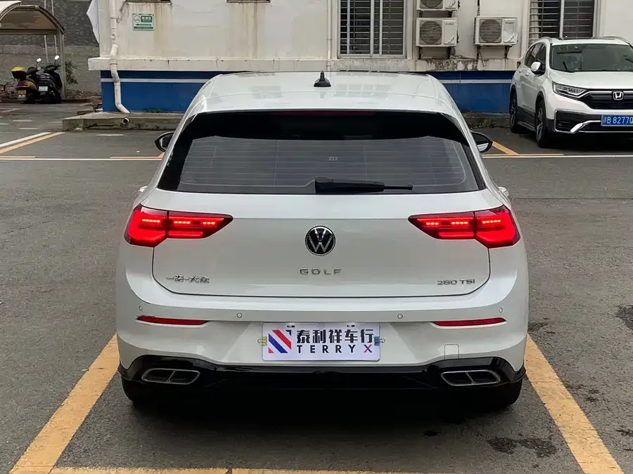 Volkswagen golf Golf 2023 280TSI DSG R-Line Lite 2023 — миниатюра 2
