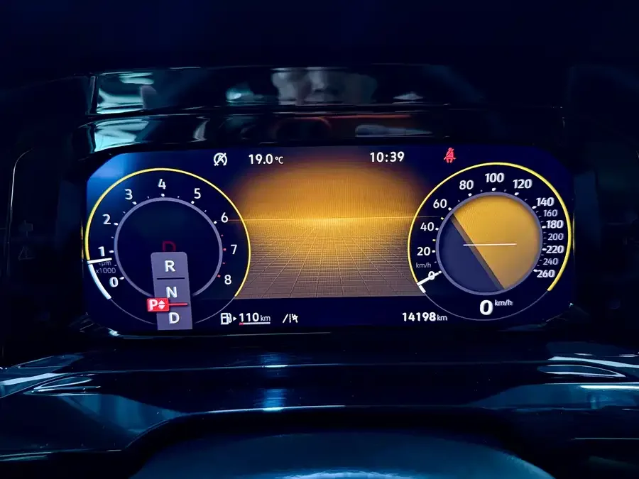 Volkswagen golf Golf 2023 280TSI DSG R-Line 2022 — миниатюра 4