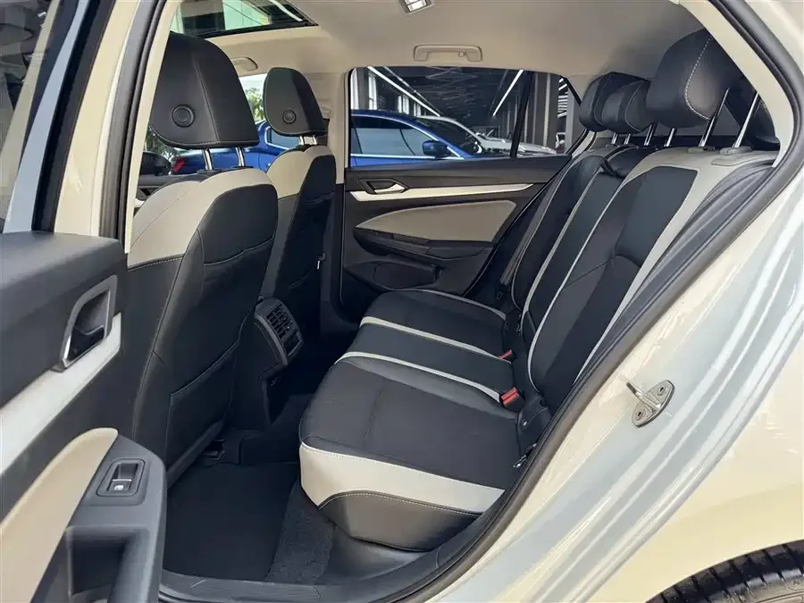 Volkswagen golf Golf 2023 280TSI DSG Pro 2023 — миниатюра 5