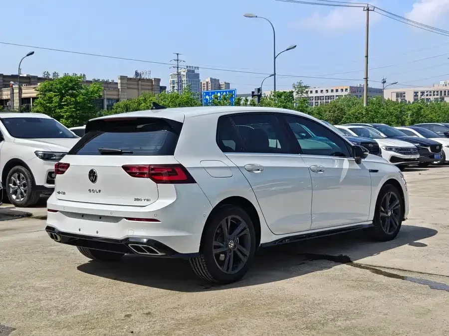 Volkswagen golf Golf 2023 280TSI DSG R-Line Lite 2023 — миниатюра 4