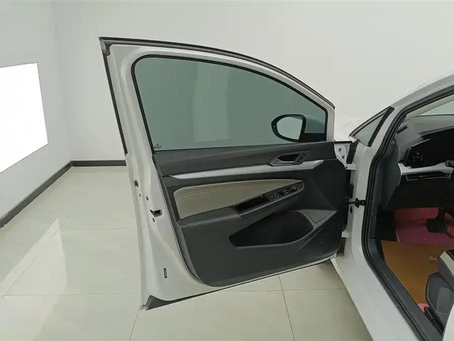 Volkswagen golf Golf 2023 facelift 280TSI DSG Pro 2024 — миниатюра 4