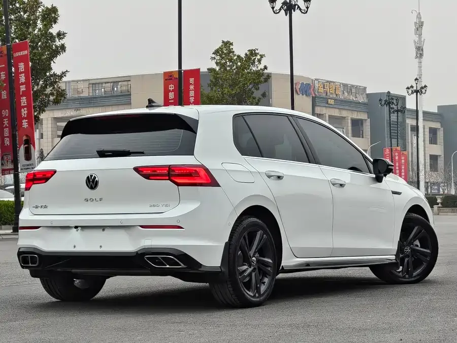 Volkswagen golf Golf 2021 280TSI DSG R-Line 2024 — миниатюра 2