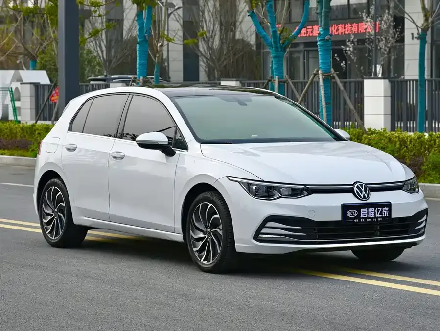 Volkswagen golf Golf 2023 facelift 280TSI DSG Pro 2024 — миниатюра 3