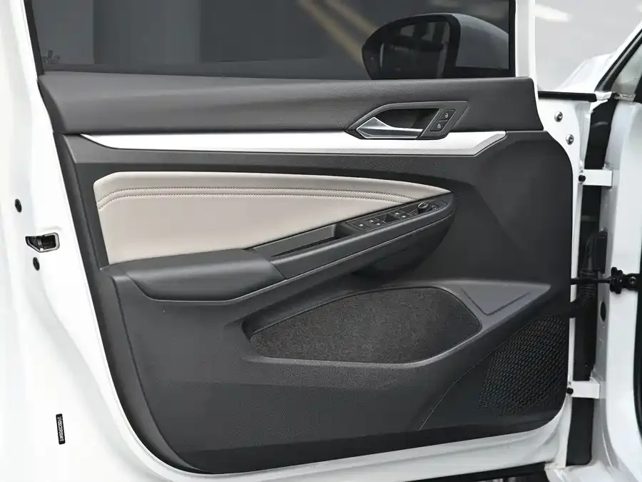 Volkswagen golf Golf 2023 facelift 280TSI DSG Pro 2024 — миниатюра 5