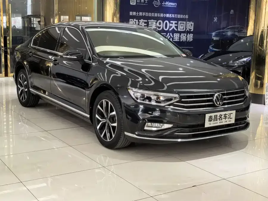 Volkswagen Magotan Magotan 2020 330TSI DSG Leading Edition 2022 — миниатюра 3