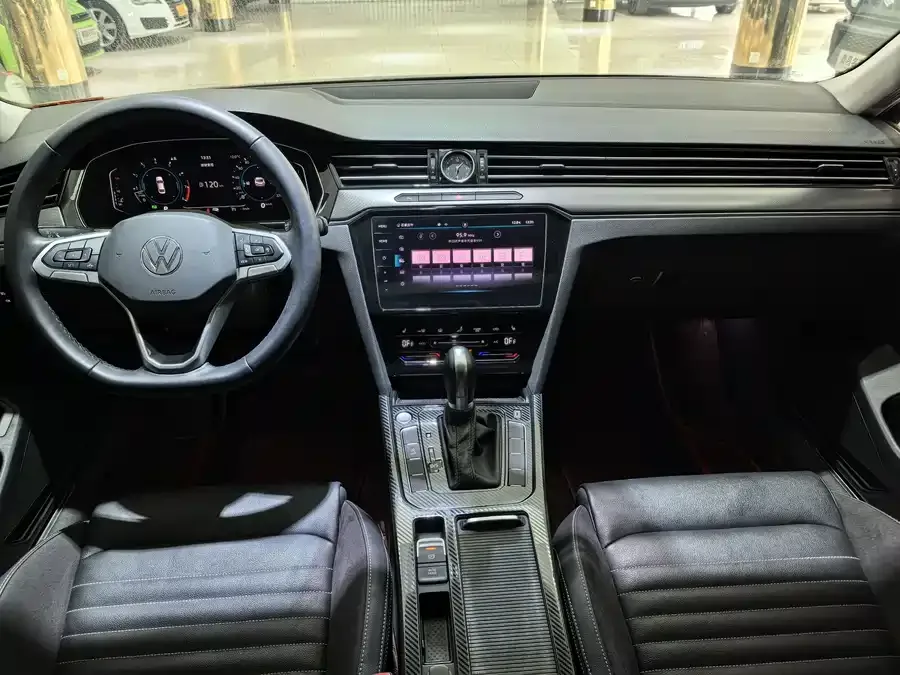 Volkswagen Magotan Magotan 2020 330TSI DSG Leading Edition 2022 — миниатюра 4