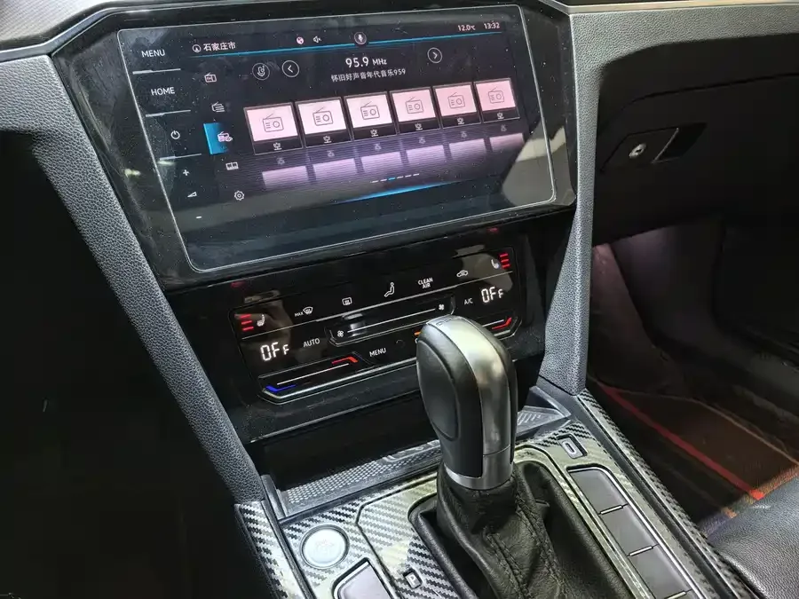 Volkswagen Magotan Magotan 2020 330TSI DSG Leading Edition 2022 — миниатюра 5