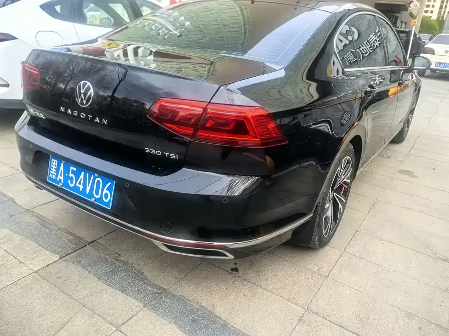 Volkswagen Magotan Magotan 2021 330TSI DSG 30th Anniversary Edition 2022 — миниатюра 3