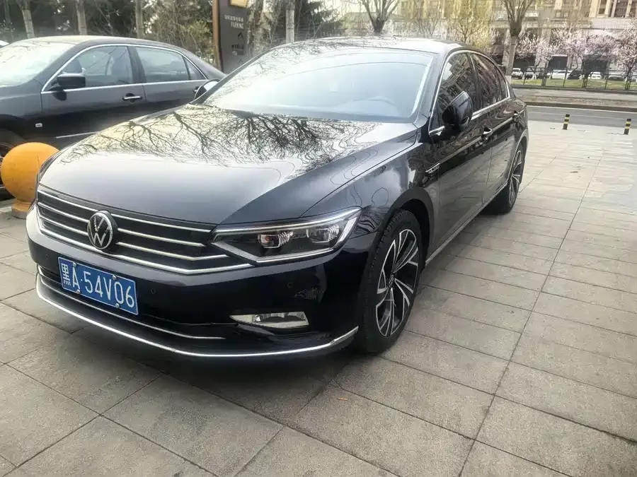 Volkswagen Magotan Magotan 2021 330TSI DSG 30th Anniversary Edition 2022 — фото 1, купить с доставкой в Москву