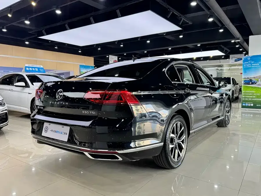 Volkswagen Magotan Magotan 2020 330TSI DSG Leading Edition 2022 — миниатюра 2