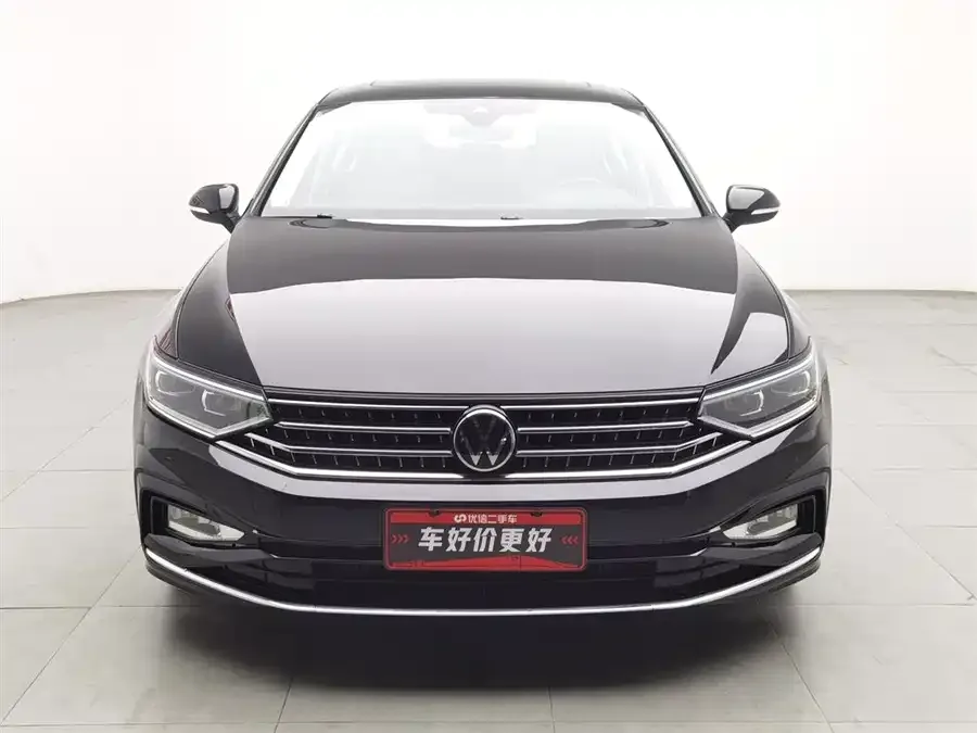 Volkswagen Magotan Magotan 2023 2 million commemorative edition 330TSI DSG luxury model 2022 — миниатюра 3