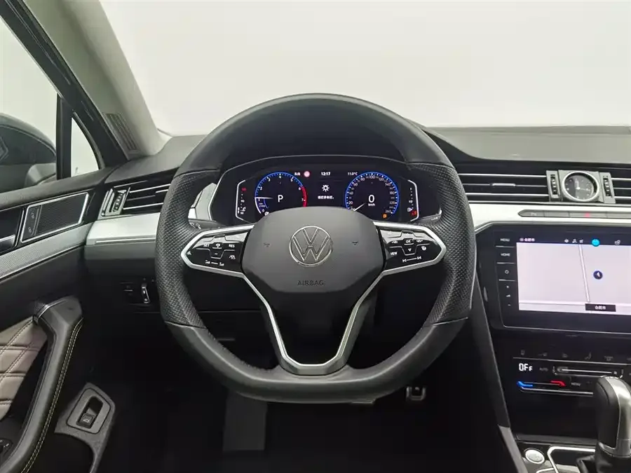 Volkswagen Magotan Magotan 2023 2 million commemorative edition 330TSI DSG luxury model 2022 — миниатюра 5