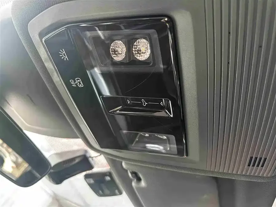 Volkswagen golf Golf 2021 280TSI DSG R-Line 2022 — миниатюра 5