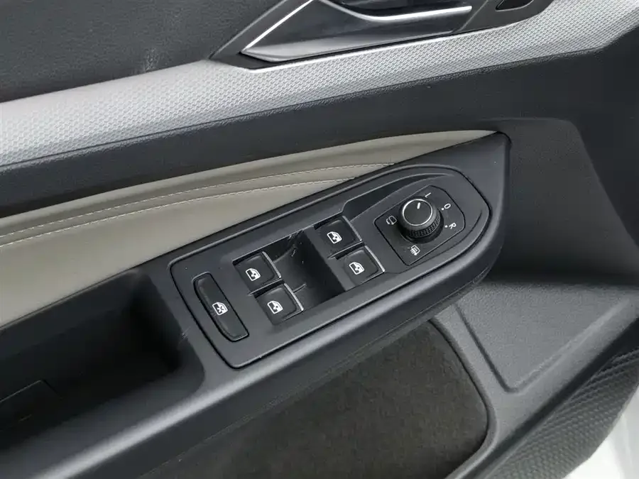 Volkswagen golf Golf 2021 280TSI DSG Pro 2022 — миниатюра 3