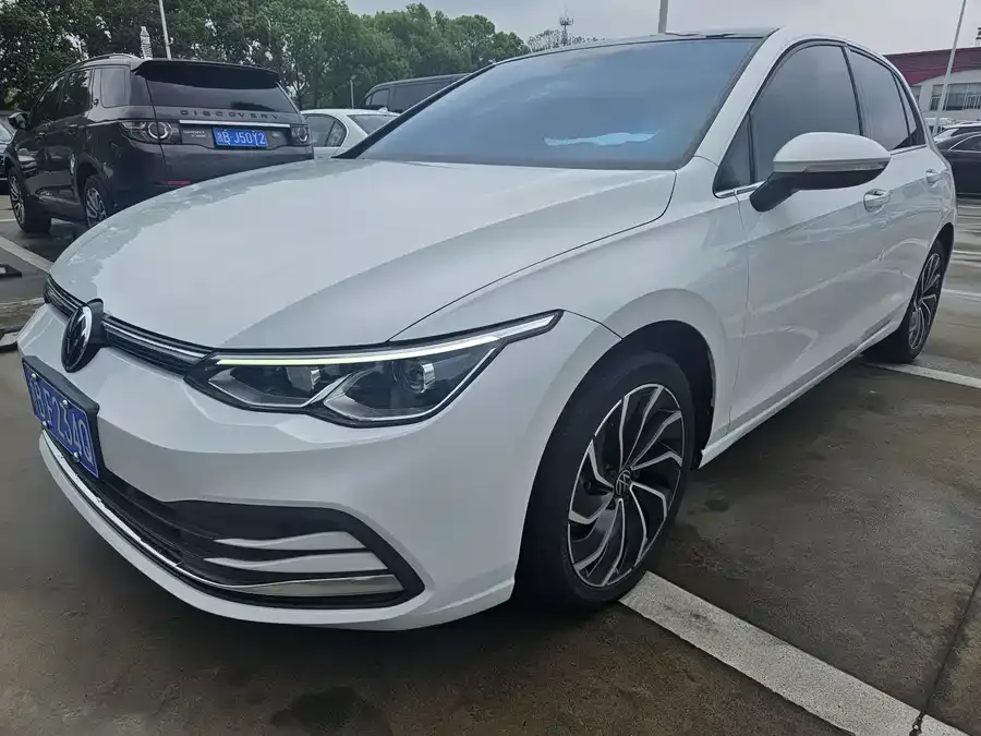 Volkswagen golf Golf 2021 280TSI DSG Pro 2022 — фото 1, купить с доставкой в Москву