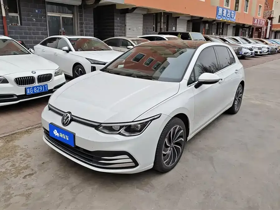 Volkswagen golf Golf 2023 facelift 280TSI DSG Pro 2024 — фото 1, купить с доставкой в Москву