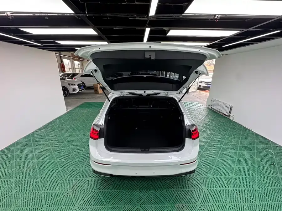 Volkswagen golf Golf 2021 280TSI DSG R-Line 2022 — миниатюра 4
