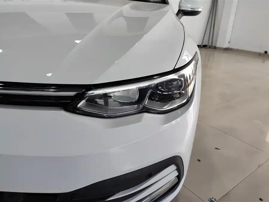 Volkswagen golf Golf 2021 280TSI DSG 30th Anniversary Edition 2022 — миниатюра 2