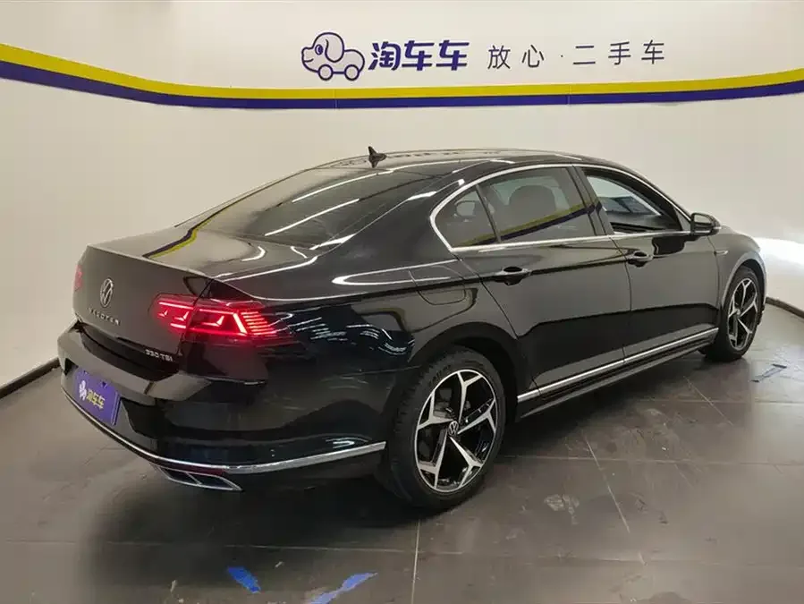 Volkswagen Magotan Magotan 2023 2 million commemorative edition 330TSI DSG luxury model 2023 — миниатюра 3