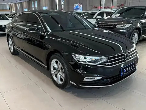 Volkswagen Magotan 2025 buy in Moscow
