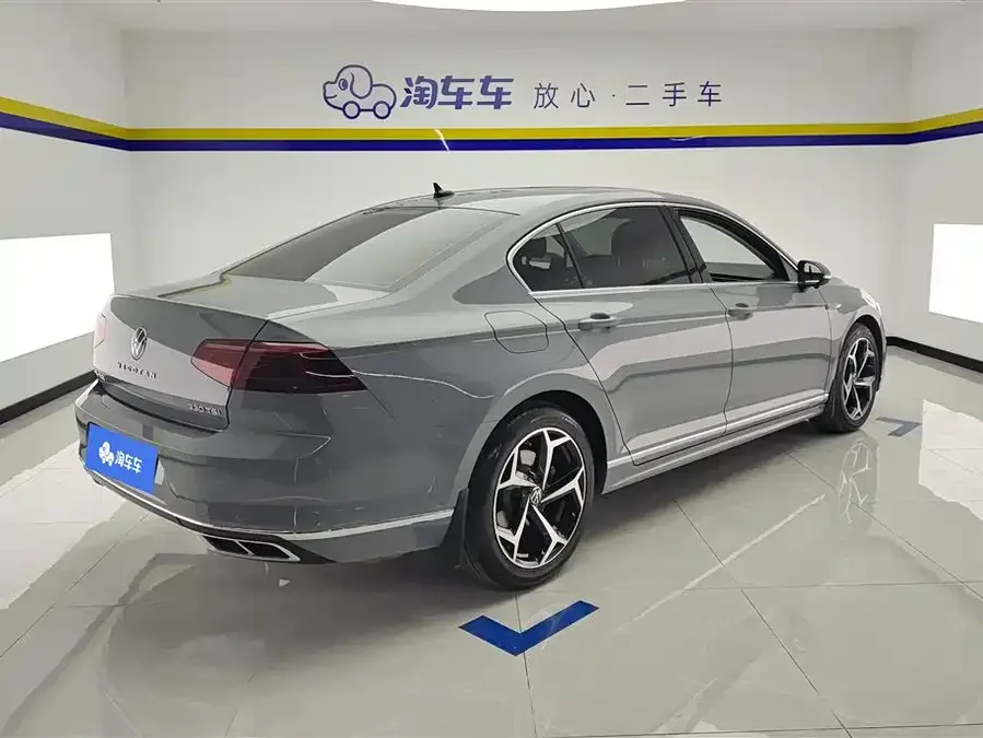 Volkswagen Magotan Magotan 2023 2 million commemorative edition 330TSI DSG luxury model 2024 — миниатюра 3