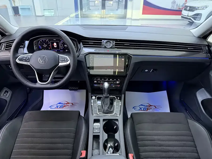 Volkswagen Magotan Magotan 2020 330TSI DSG Luxury Edition 2022 — миниатюра 2
