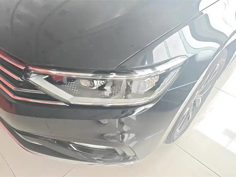 Volkswagen Magotan Magotan 2020 330TSI DSG Leading Edition 2022 — миниатюра 2