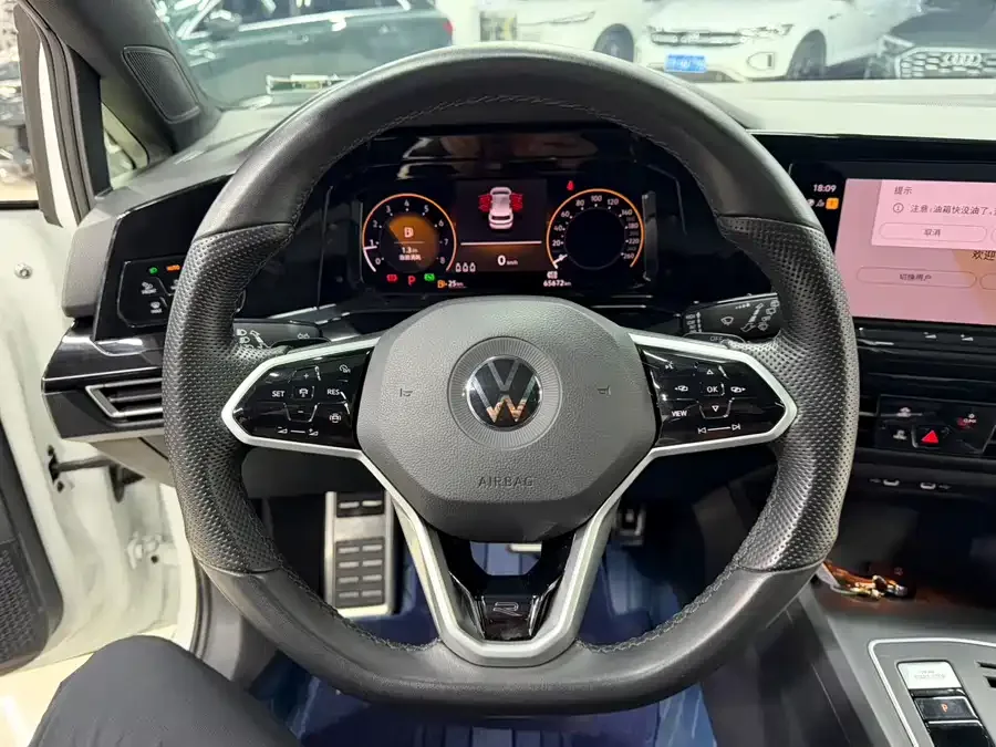 Volkswagen golf Golf 2021 280TSI DSG R-Line 2022 — миниатюра 5