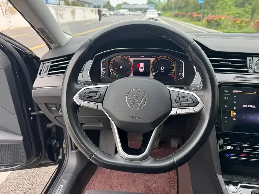 Volkswagen Magotan Magotan 2021 330TSI DSG 30th Anniversary Edition 2022 — миниатюра 4