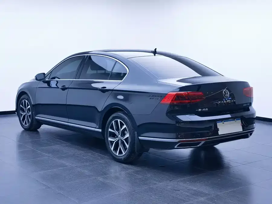 Volkswagen Magotan Magotan 2021 330TSI DSG 30th Anniversary Edition 2022 — миниатюра 2