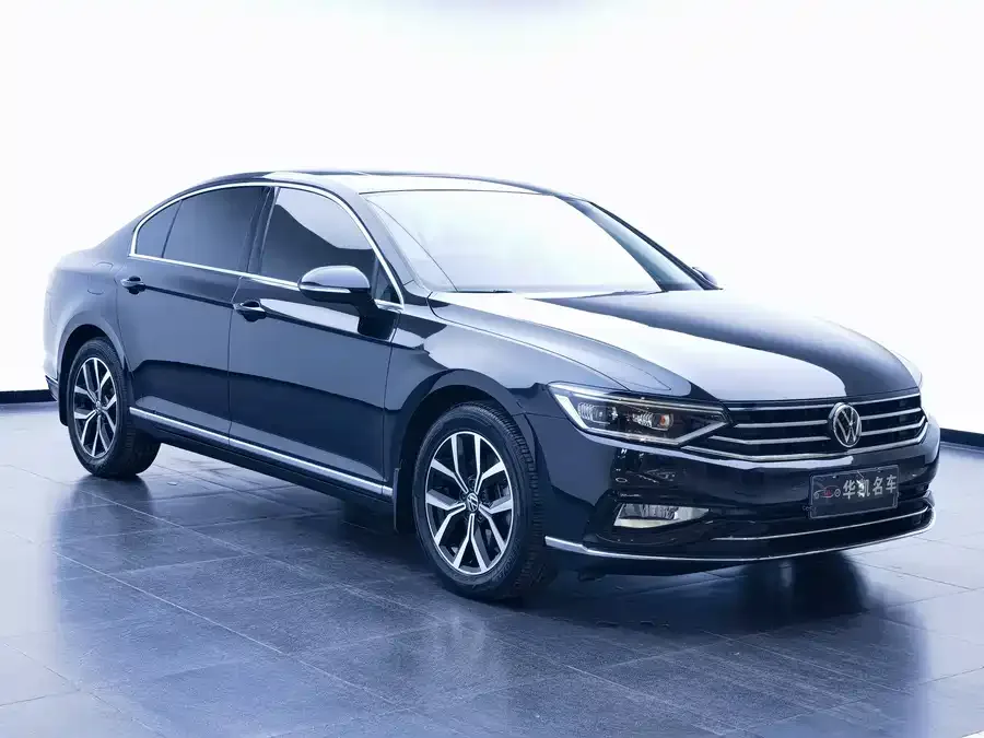 Volkswagen Magotan Magotan 2021 330TSI DSG 30th Anniversary Edition 2022 — миниатюра 3