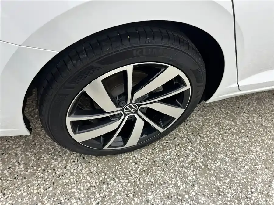 Volkswagen Sagitar 2023 Sagitar 300TSI DSG Beyond Edition 2023 — миниатюра 4