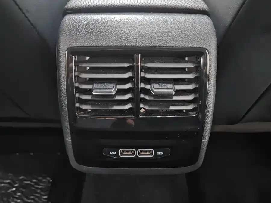 Volkswagen Sagitar 2023 Sagitar 300TSI DSG Beyond Edition 2024 — миниатюра 5