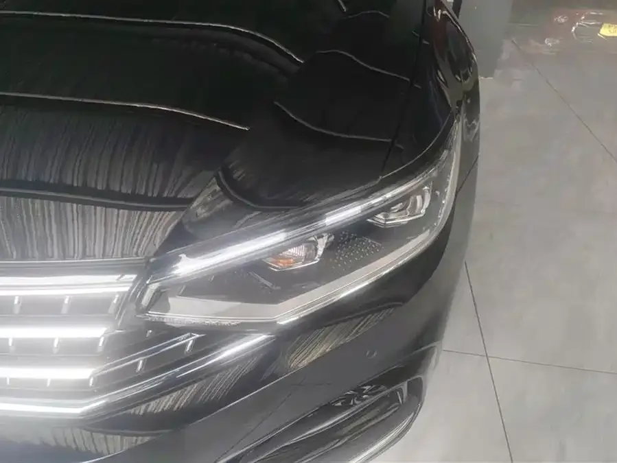 Volkswagen Magotan Magotan 2025 Public Edition 280TSI DSG Luxury Edition 2025 — миниатюра 2