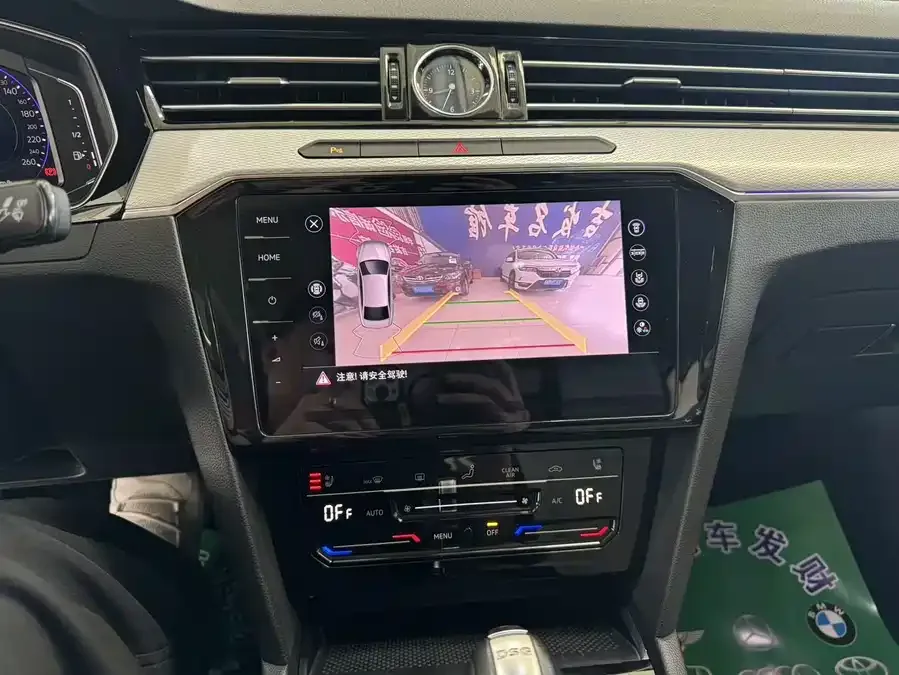 Volkswagen Magotan Magotan 2023 2 million commemorative edition 330TSI DSG luxury model 2023 — миниатюра 4